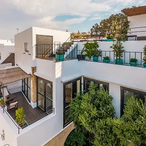 Boutique V Hotel